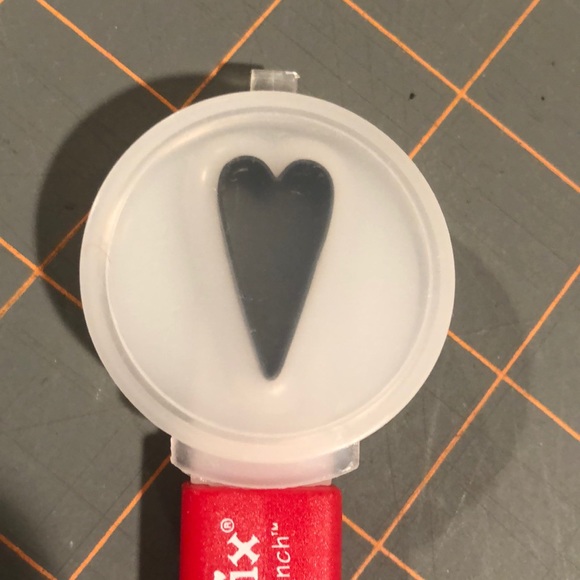 4. Sizzix Paddle Punch Positionable hand Punch dies - Picture 3 of 15